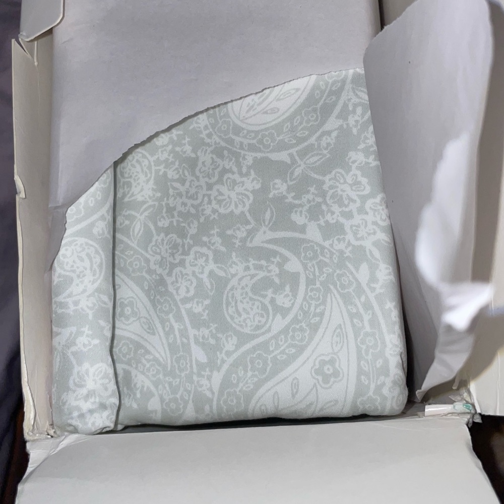 Floral Gray Paisley King Sheet Set